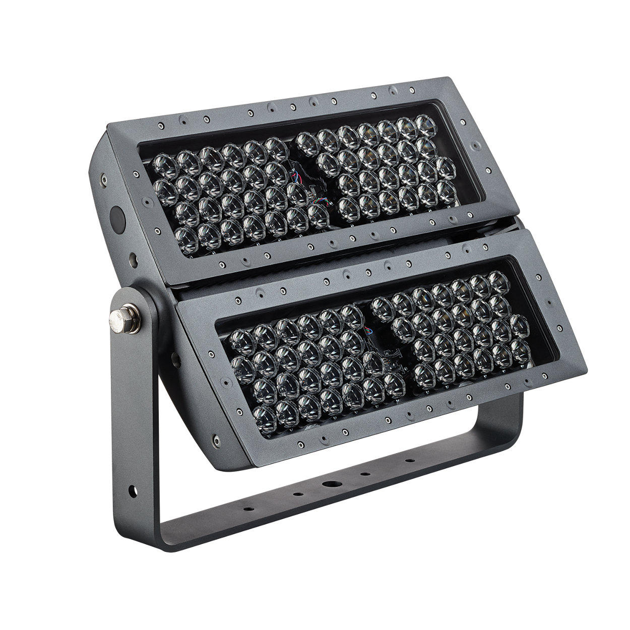 ColorReach Powercore – next-generation LED floodlight for signature façades and structures