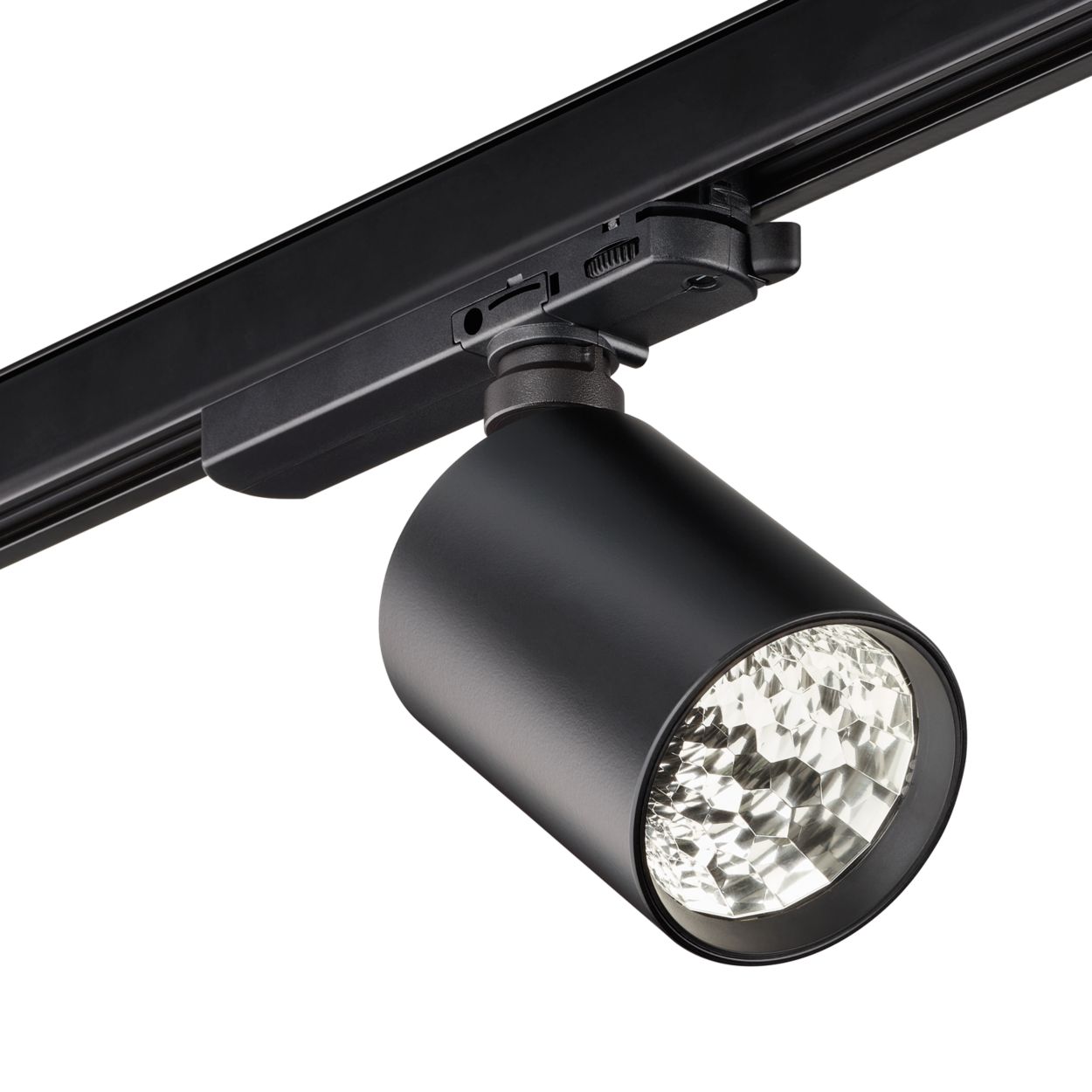 The best quality of light in miniaturised spots for fashion retail